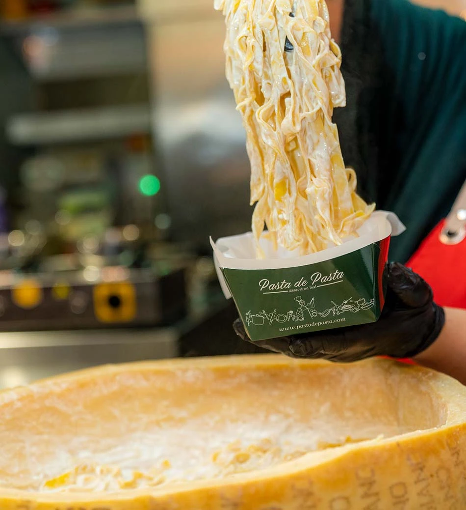 Pasta de Pasta Cheese Wheel